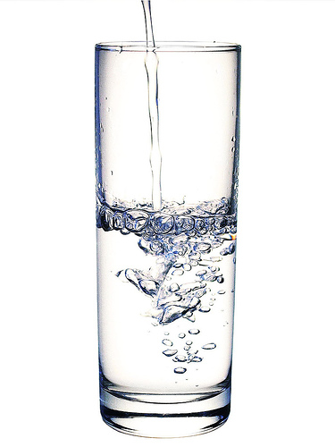 bicchiere d'acqua