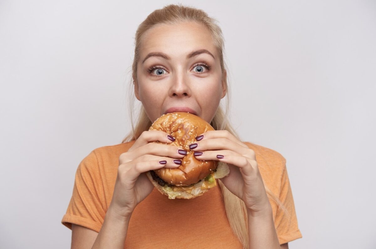 Mangiare velocemente fa ingrassare?