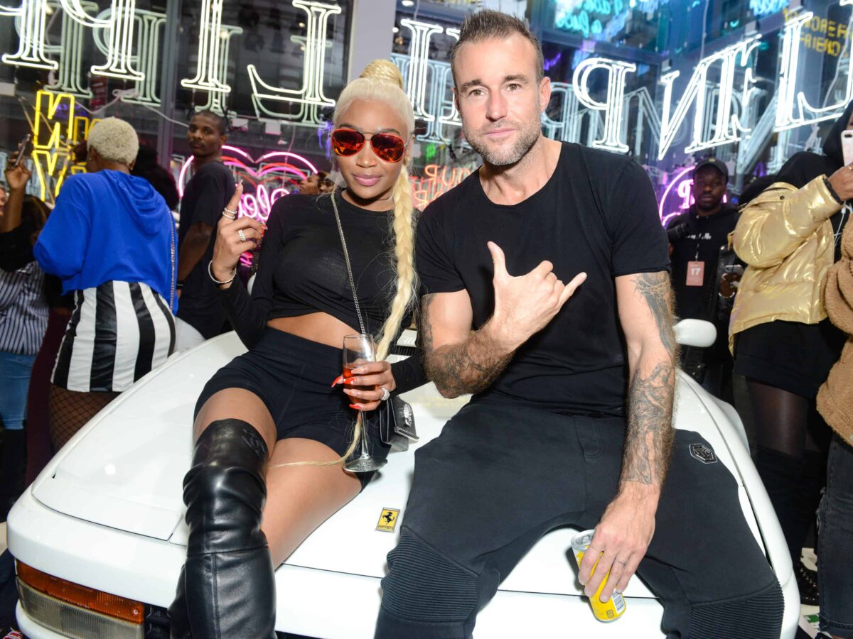 Philippe Plein sconfitto dalla Ferrari: strumentalizza il corpo femminile