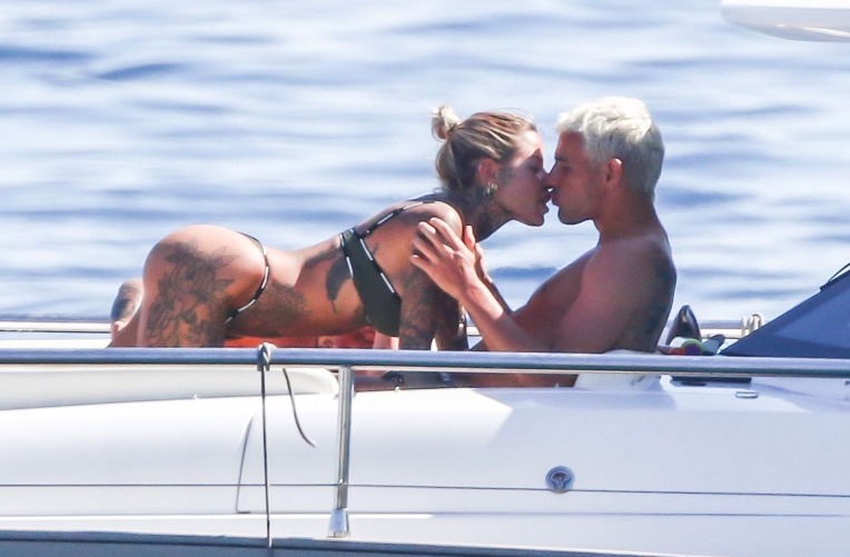 Wags Milan: Theo Hernadez stregato da Zoe Cristofoli