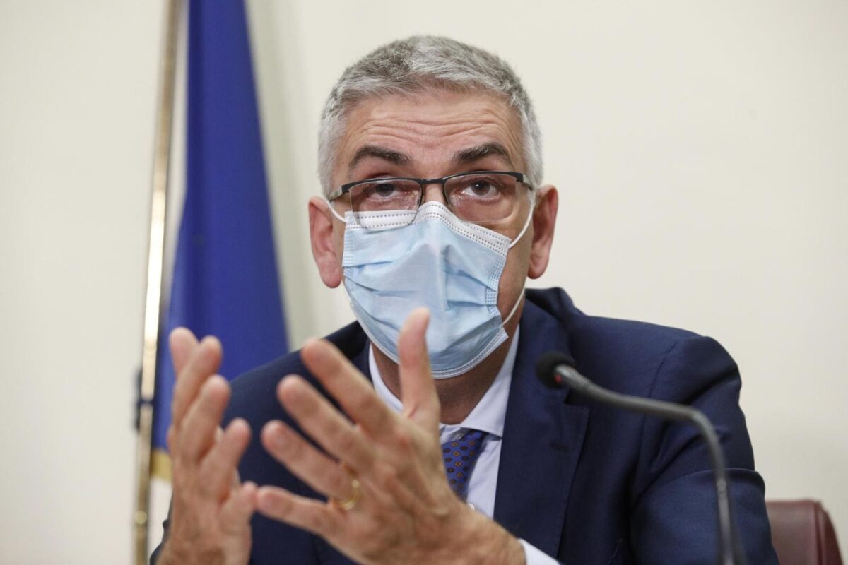 Brusaferro, brutte notizie: Natale di sacrifici in lockdown