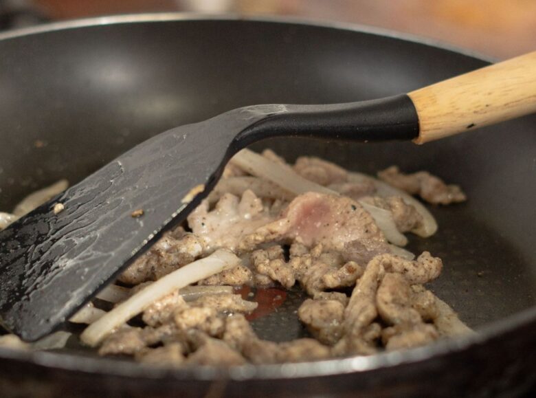 cipolla carne padella