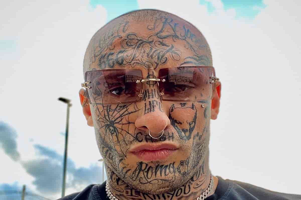 Il rapper 1727Wrldstar, picchia la compagna con una spranga: in manette