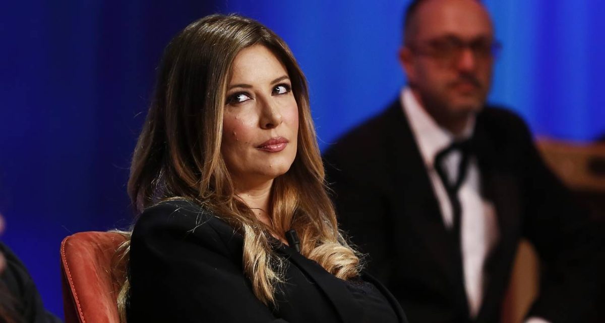 Selvaggia Lucarelli: attacca Maria Monsè e la D’Urso