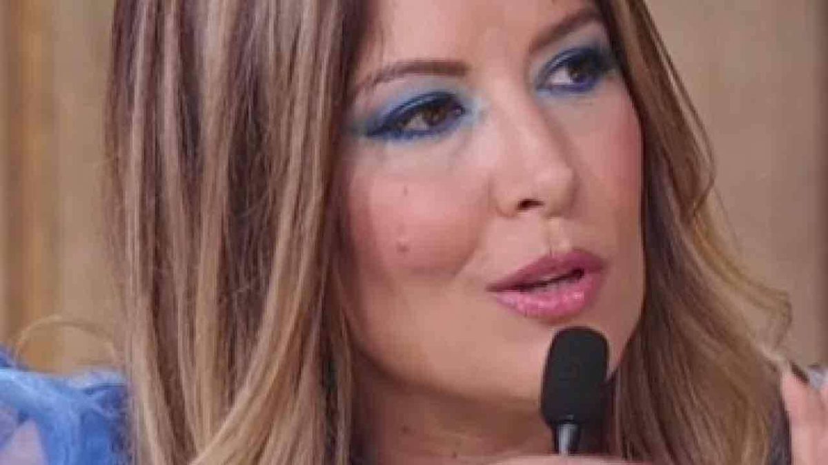 Selvaggia Lucarelli infuriata: denuncia il corteo dell’Inter