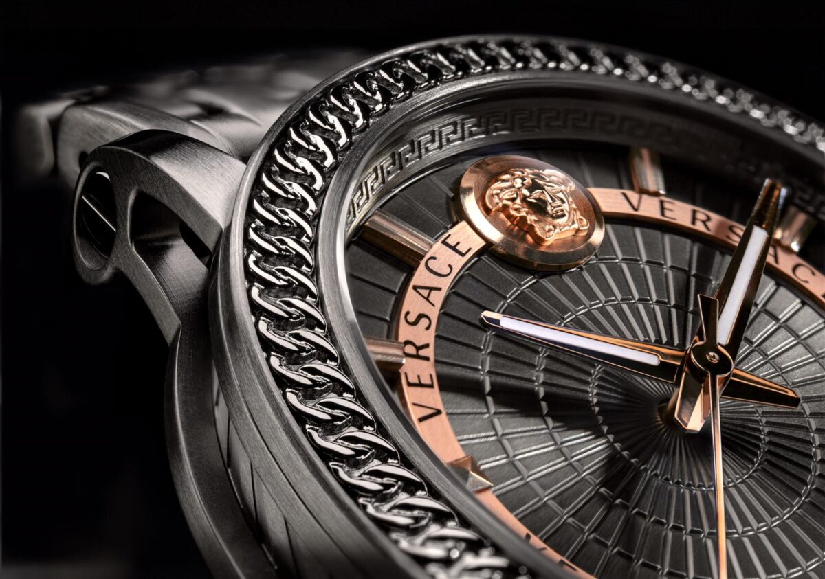 nuovo-orologio-versace-code-6 nuovo-orologio-versace-code-6
