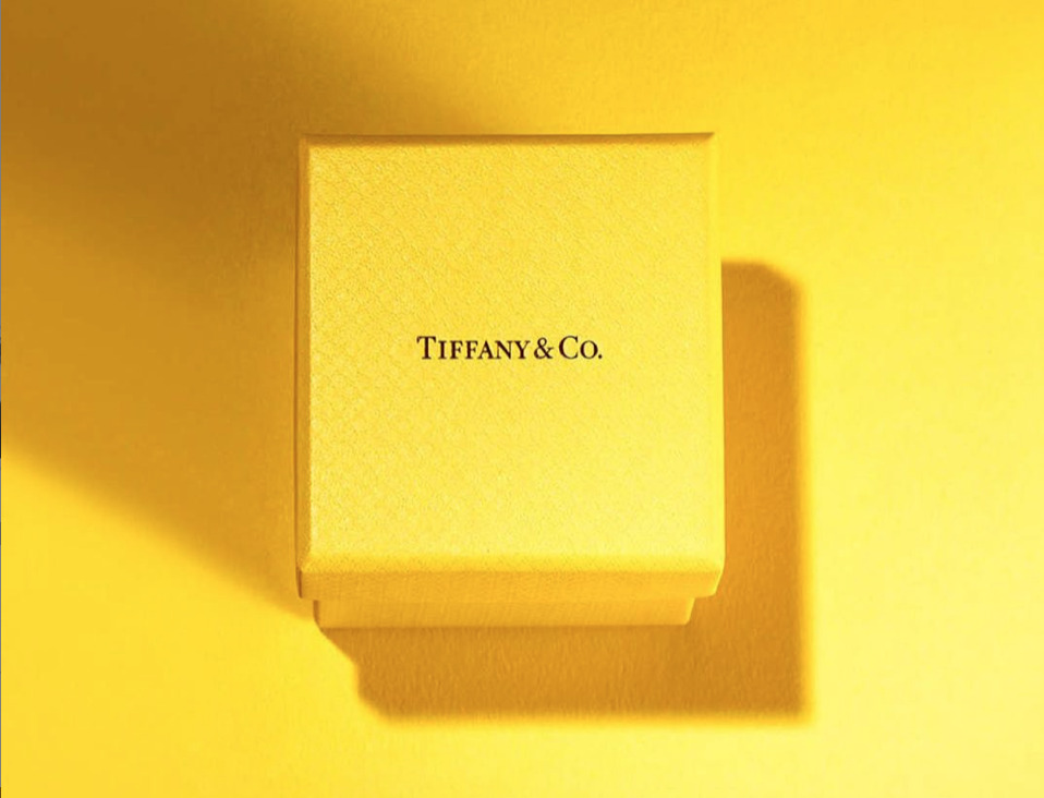 Tiffany: il brand dice addio all’iconico verde