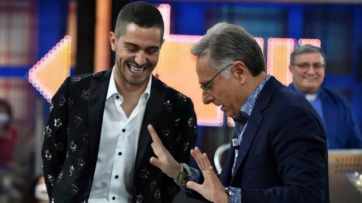 Tommaso Zorzi si ispira a Fedez e fa la manicure
