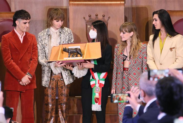 Maneskin premiati: la band riceve la Lupa Capitolina