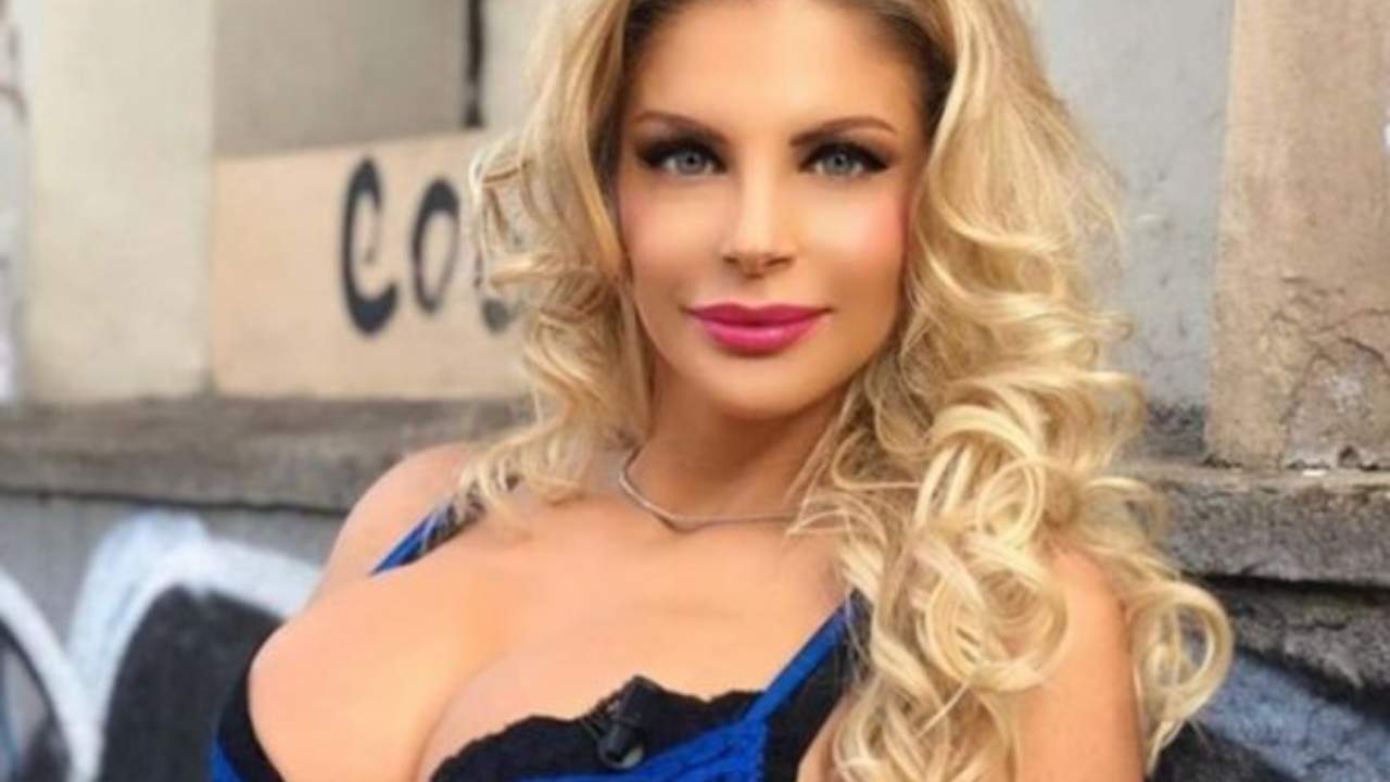 Verissimo: Francesca Cipriani dice basta alla chirurgia estetica Verissimo: Francesca Cipriani dice basta alla chirurgia estetica