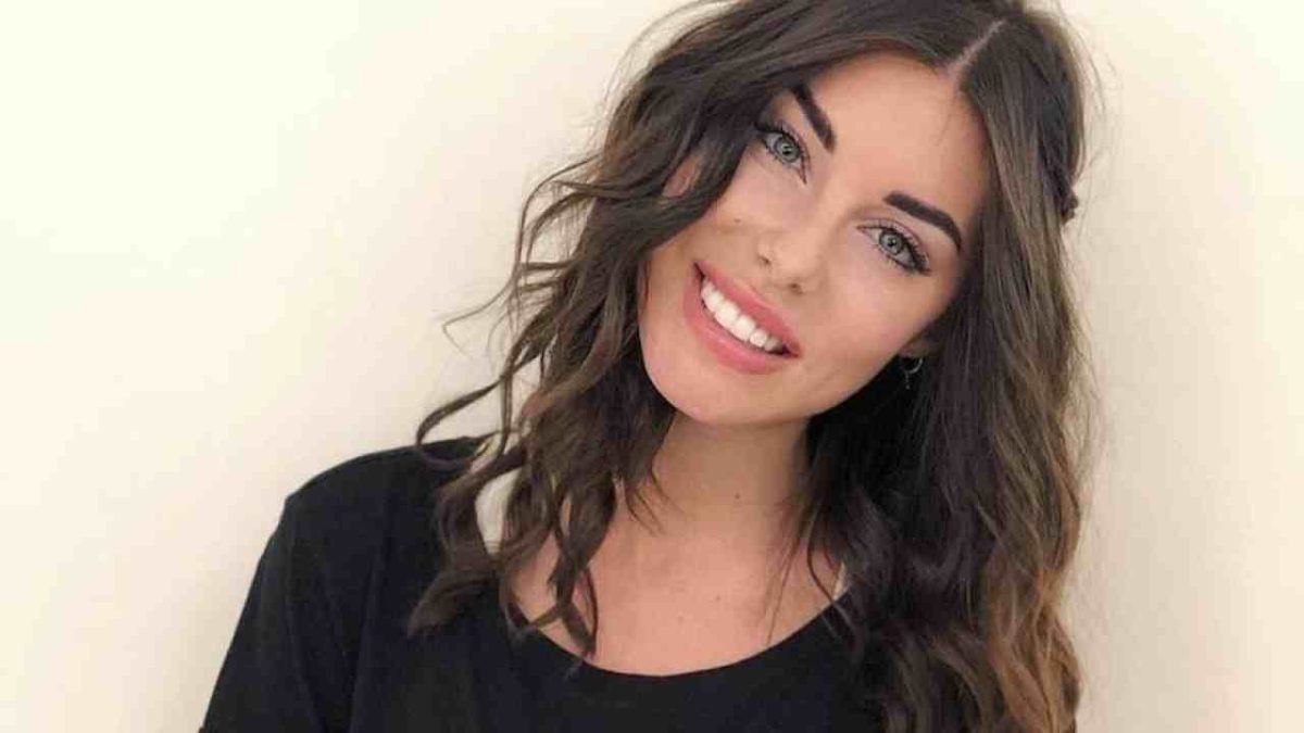 Paura per Bianca Atzei: ricoverata al nono mese