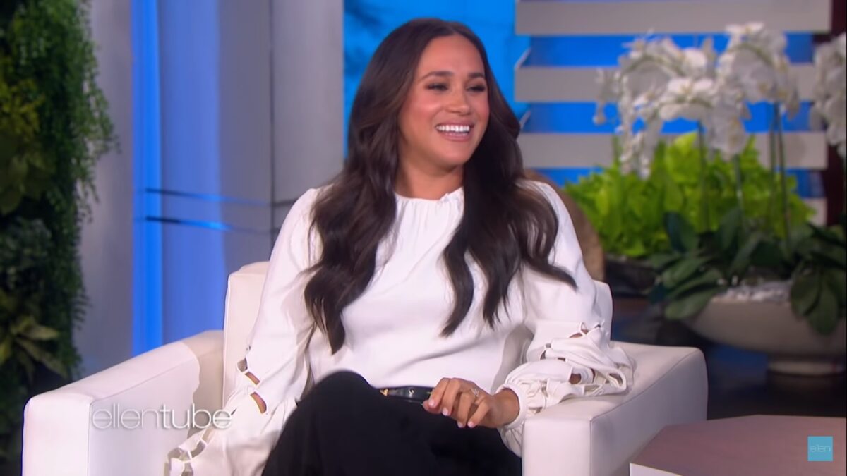 Meghan-Markle-indossa-Oscar-de-la-Renta-da-Ellen4 Meghan-Markle-indossa-Oscar-de-la-Renta-da-Ellen4