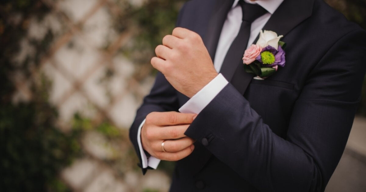 (17 marzo) 18:30 – Matrimonio: come scegliere la bottoniera? (17 marzo) 18:30 – Matrimonio: come scegliere la bottoniera?