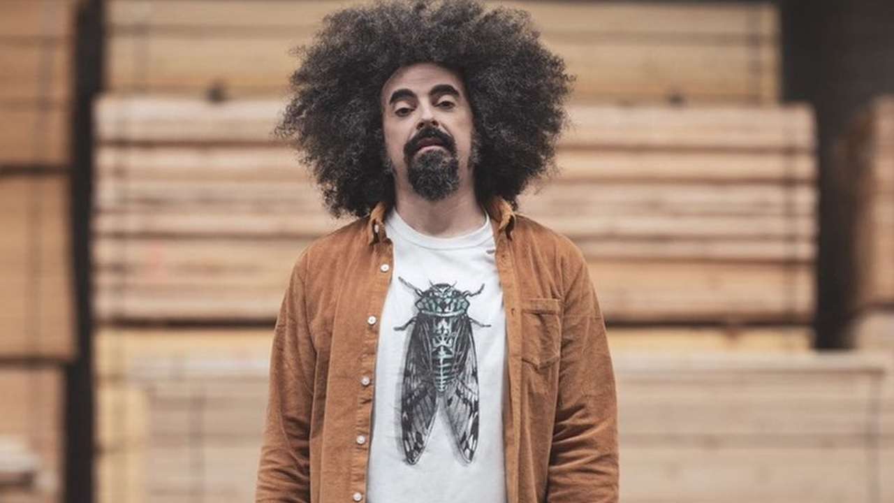(18:50) Caparezza costretto a ritirarsi: problemi di salute