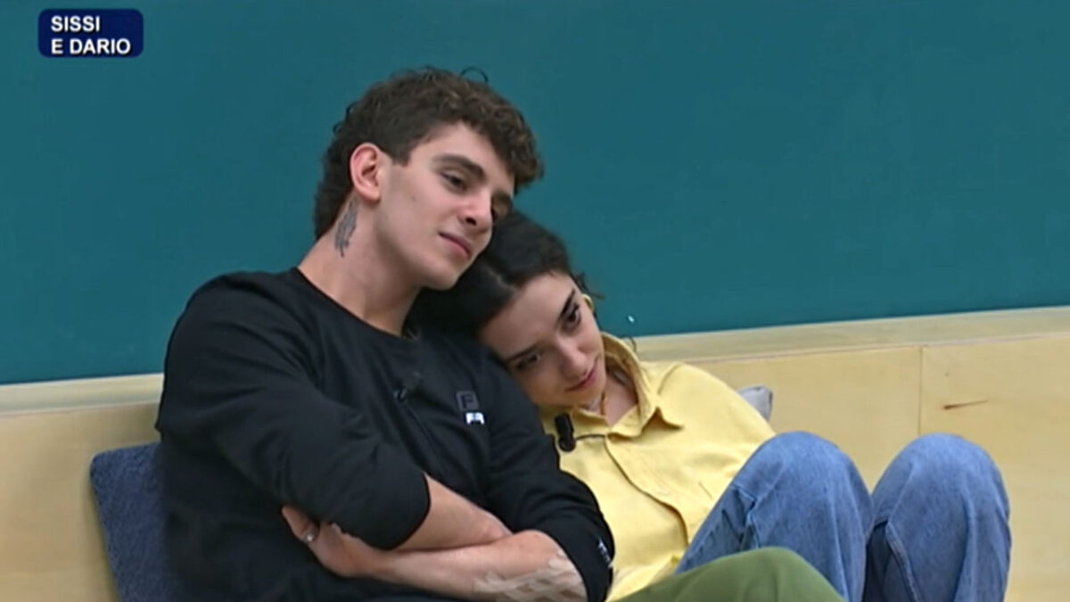 (14:30) Amici: Sissi e Dario si sono lasciati?