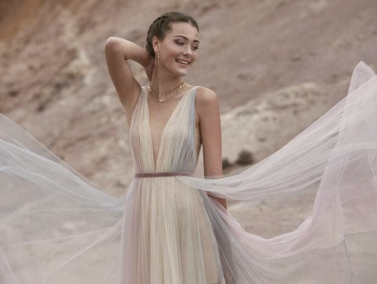 Matrimonio: l’abito da sposa con dettagli colorati