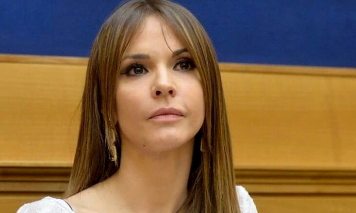 GF Vip 7: Sara Manfuso furiosa, la produzione ce l&rsquo;ha con lei?