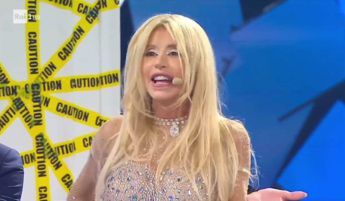valeria marini valeria marini