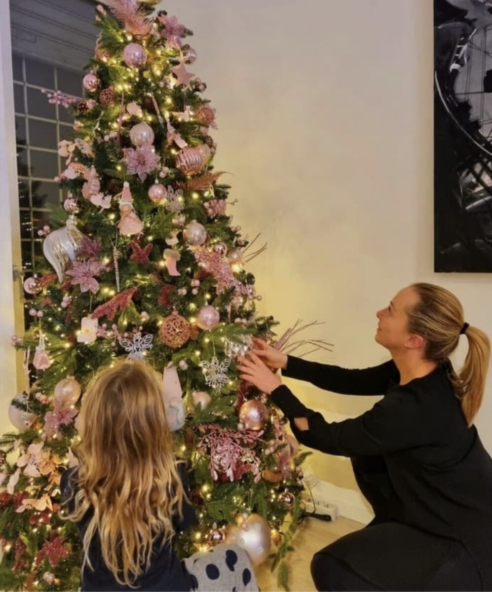 Chiara Ferragni, Belen, Federico Fashion Style: gli alberi di Natale dei Vip