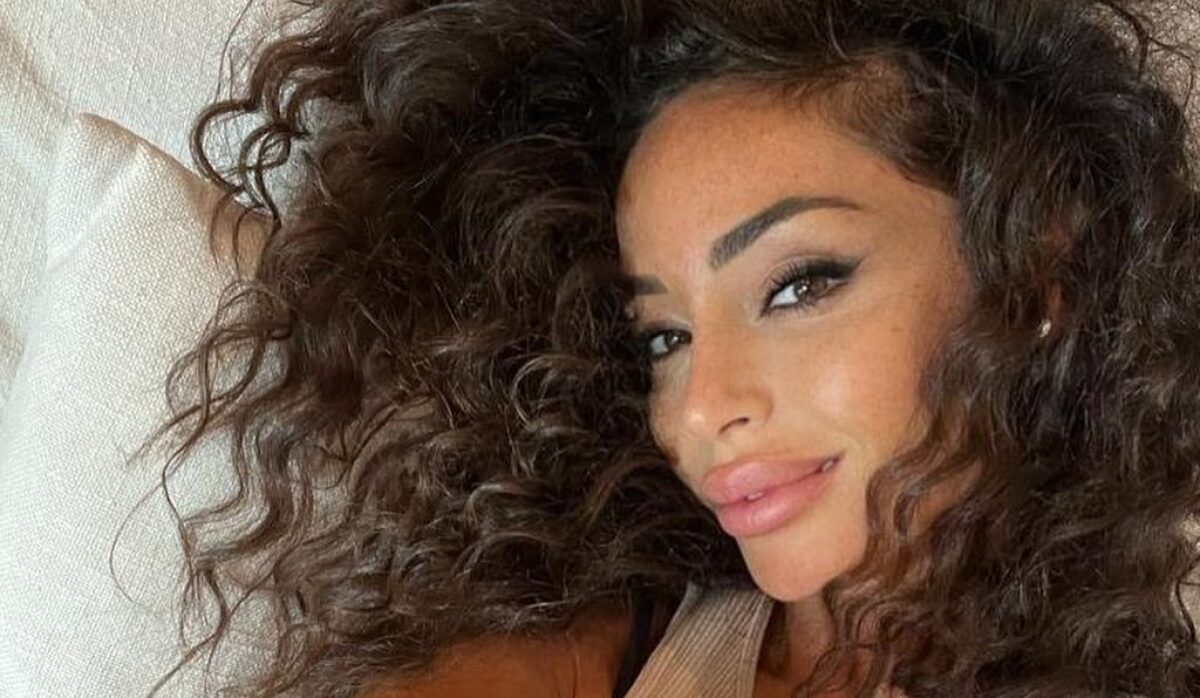 Raffaella Fico parla del suo passato Raffaella Fico parla del suo passato