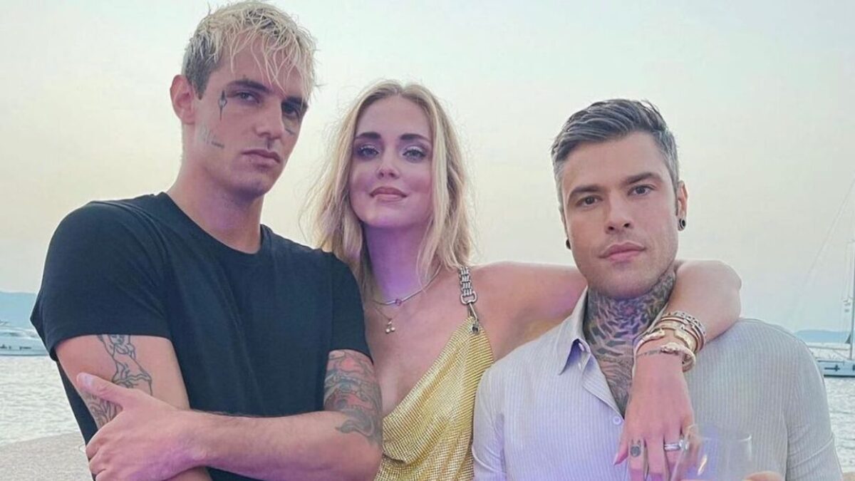 Achille Lauro con Chiara Ferragni? I fan stupiti! Achille Lauro con Chiara Ferragni? I fan stupiti!