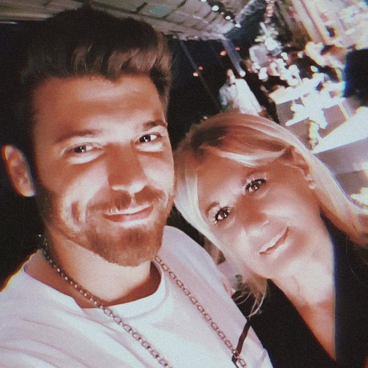 Chi è Annarita Cipollari, la sorella di Tina Chi è Annarita Cipollari, la sorella di Tina