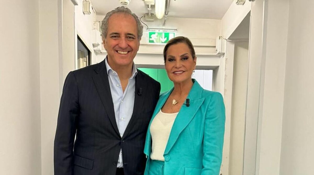 Video – Grande party per Simona Ventura e Giovanni Terzi