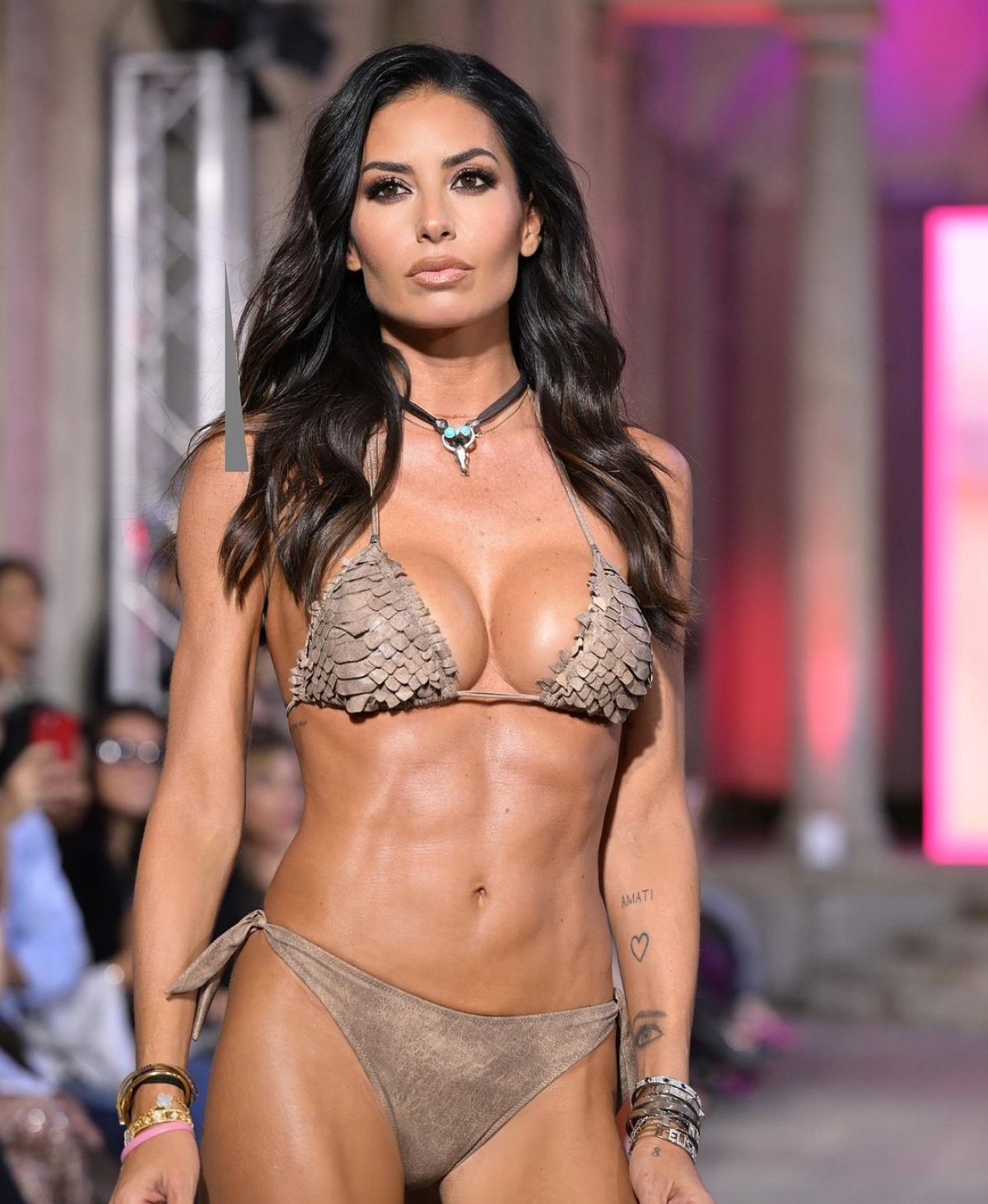 Elisabetta Gregoraci svela il suo problema di salute Elisabetta Gregoraci svela il suo problema di salute
