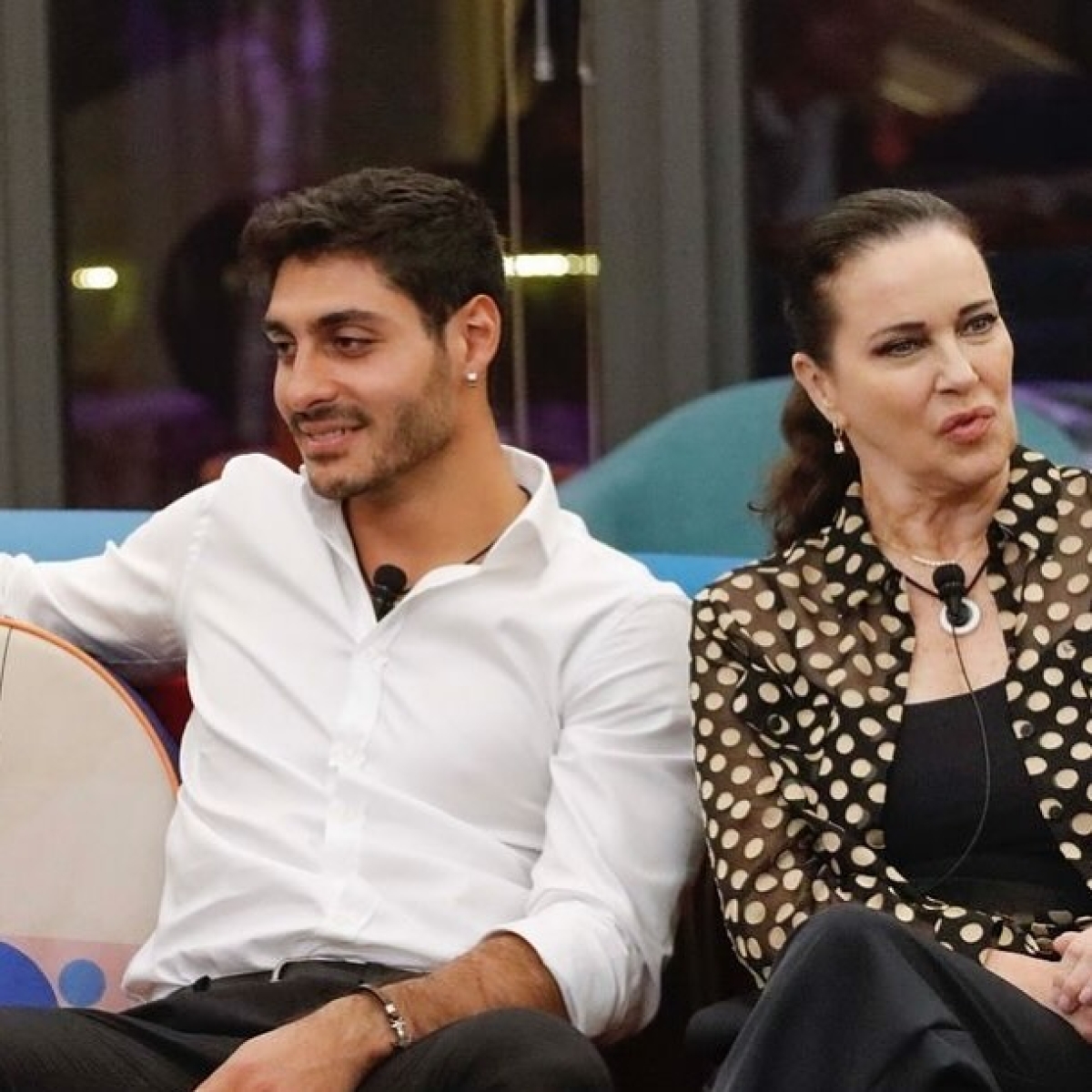 Clarissa Burt e Massimo Troisi: il racconto dell’amore al Grande Fratello Clarissa Burt e Massimo Troisi: il racconto dell’amore al Grande Fratello
