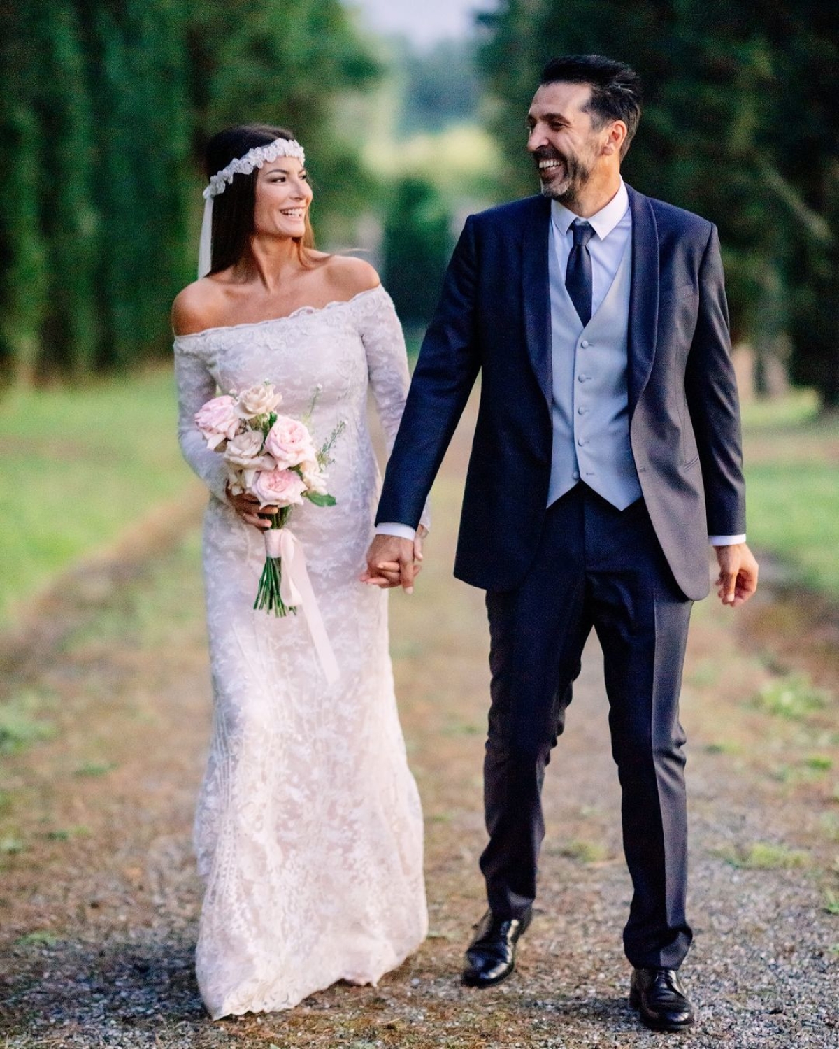 Lo spendido ed emozionante matrimonio tra Buffon e la D’Amico Lo spendido ed emozionante matrimonio tra Buffon e la D’Amico