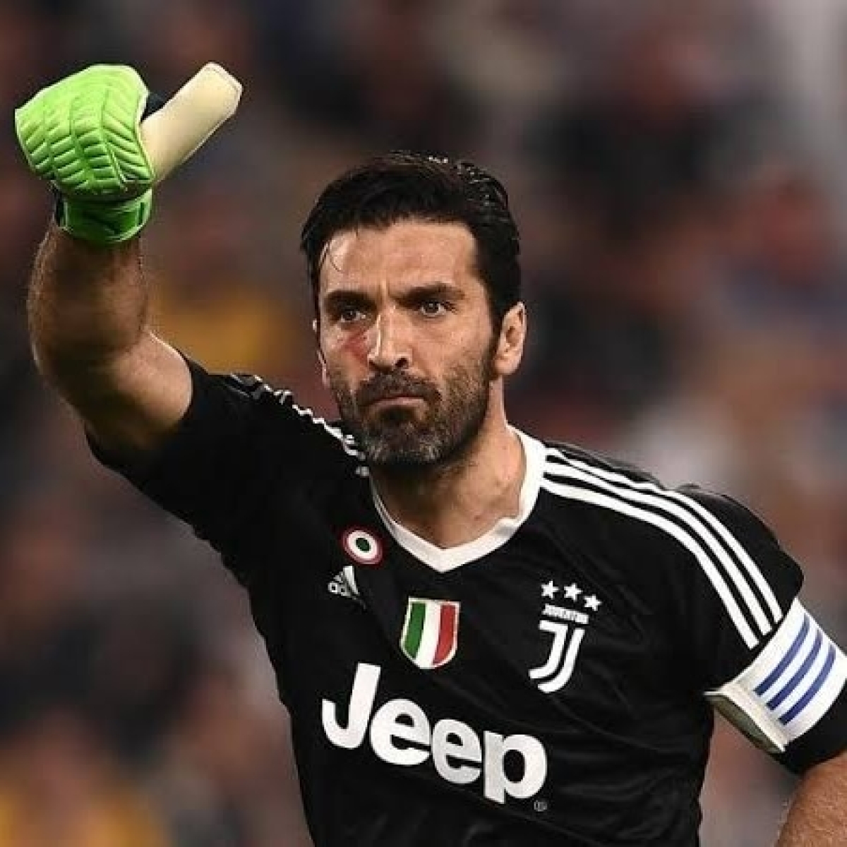 Buffon torna a parlare della relazione con la Seredova: cosa ha detto? Buffon torna a parlare della relazione con la Seredova: cosa ha detto?