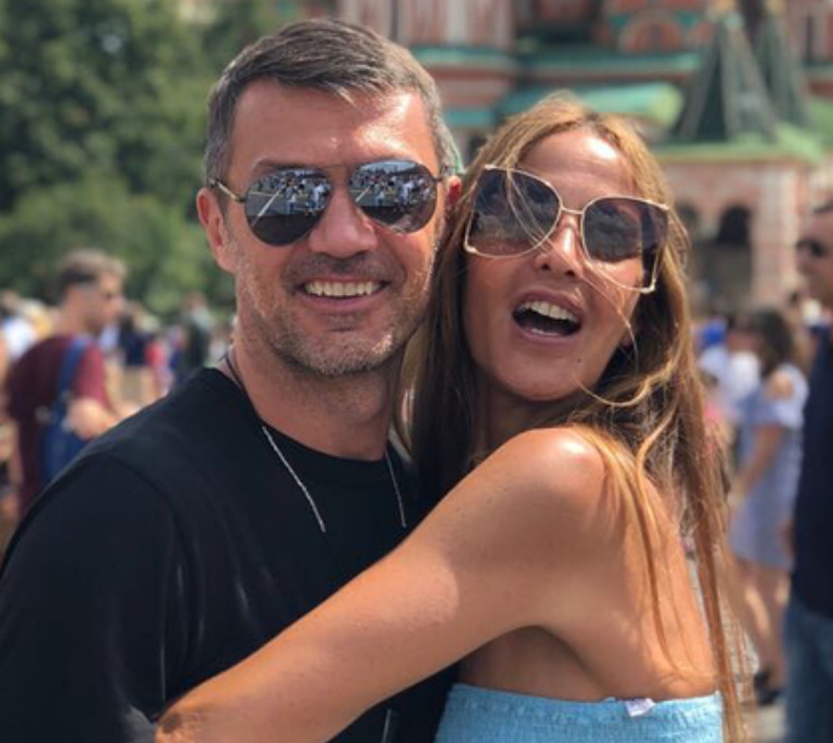 Foto Paolo Maldini con la moglie Adriana profilo ufficiale Instagram Foto Paolo Maldini con la moglie Adriana profilo ufficiale Instagram