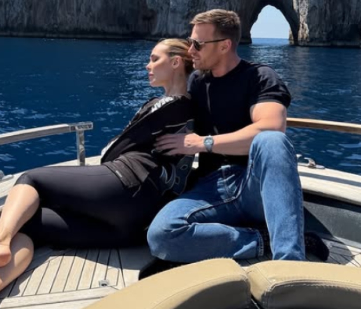 Foto Ilary Blasi e Bastian Müller profilo ufficiale Instagram Foto Ilary Blasi e Bastian Müller profilo ufficiale Instagram