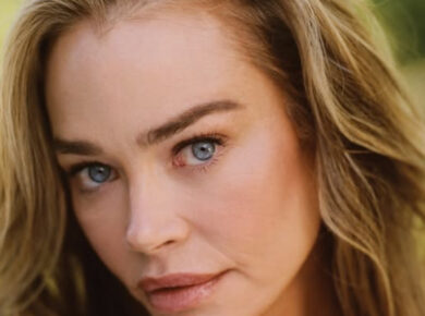 Denise Richards, sex symbol anni ’90, come si è evoluta la carriera