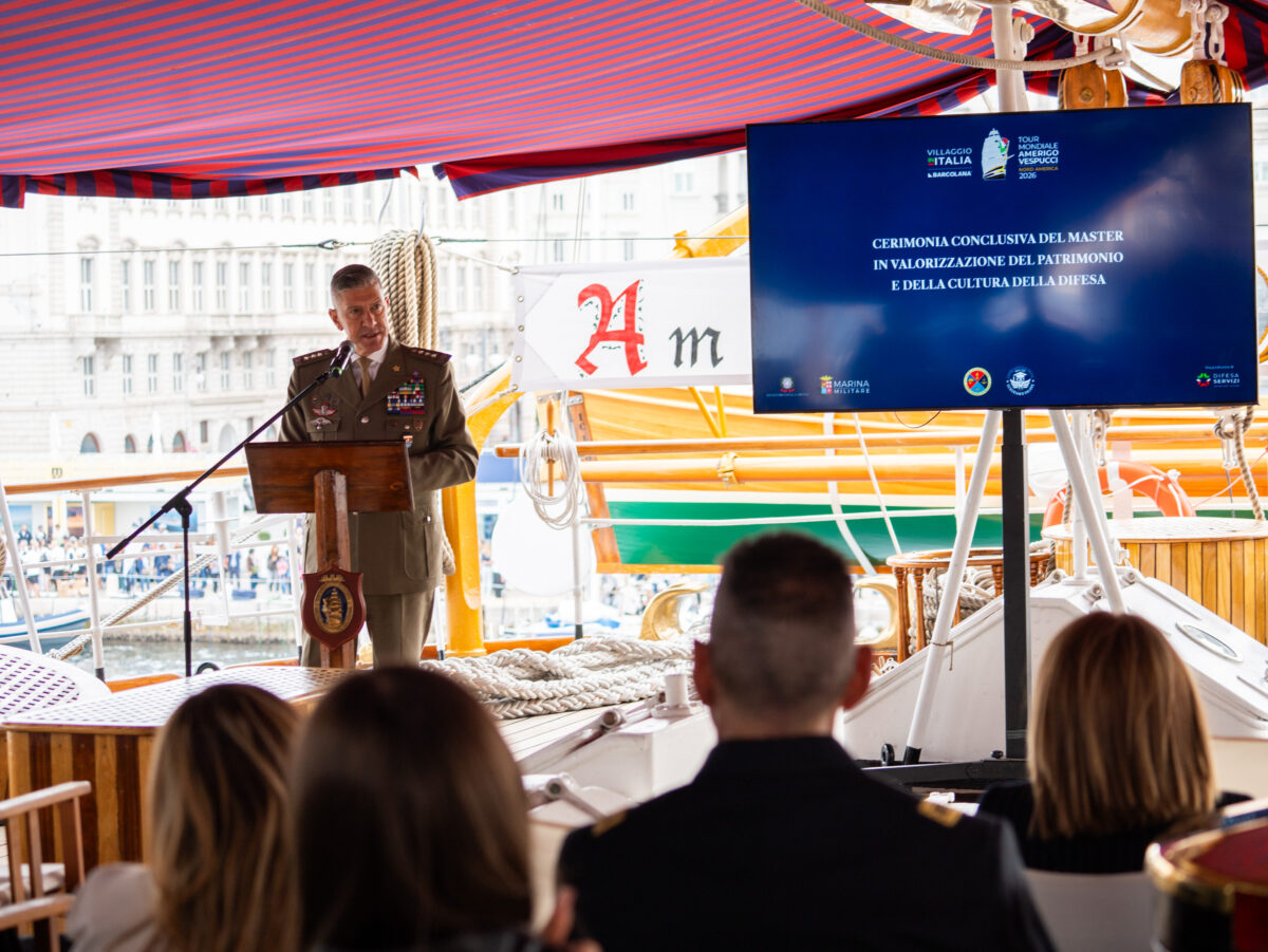 Nave Amerigo Vespucci, consegnati gli attestati del primo Master sulla Cultura della Difesa Nave Amerigo Vespucci, consegnati gli attestati del primo Master sulla Cultura della Difesa